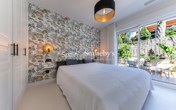 Property slide 21