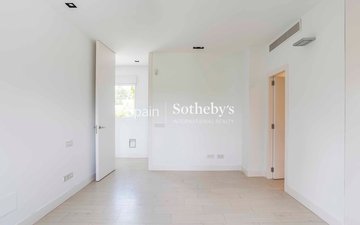 Property slide 34