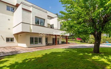 Property slide 26