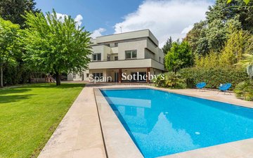 Property slide 4