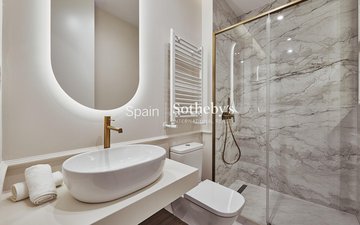 Property slide 44