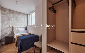 Property slide 32