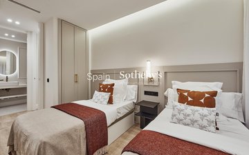 Property slide 32