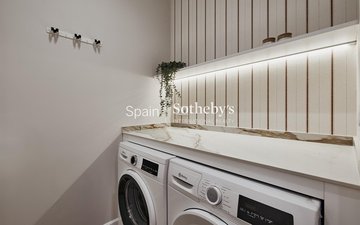 Property slide 32