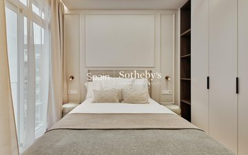 Property slide 32