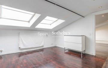 Property slide 32