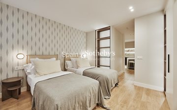 Property slide 21