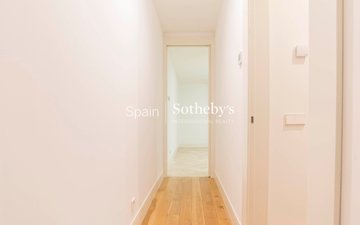 Property slide 32