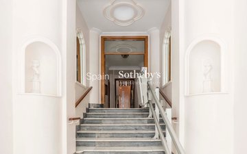 Property slide 40