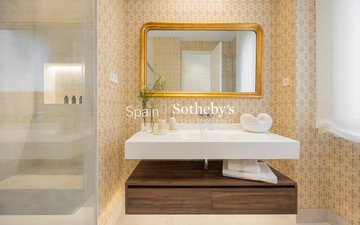 Property slide 40