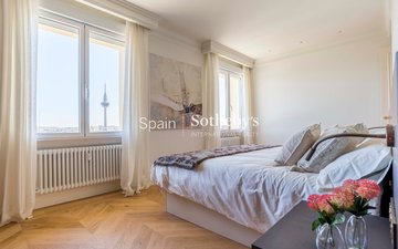 Property slide 32