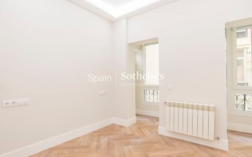 Property slide 32