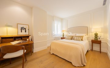 Property slide 32