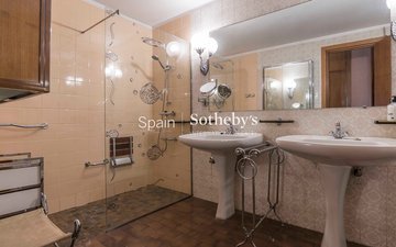Property slide 28