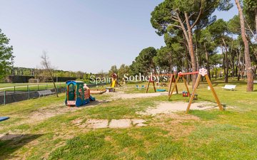 Property slide 40