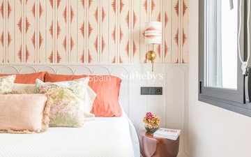 Property slide 32