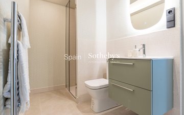 Property slide 31