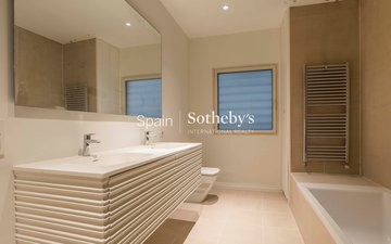 Property slide 18