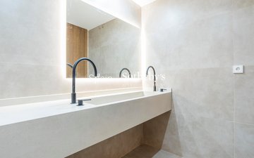 Property slide 44