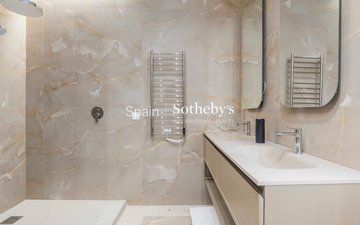 Property slide 44