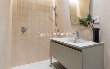 Property slide 36
