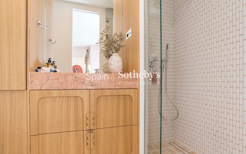 Property slide 24