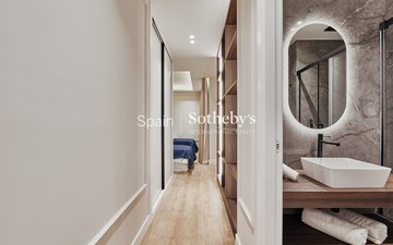 Property slide 40