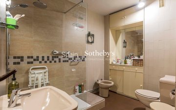 Property slide 34