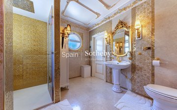 Property slide 40