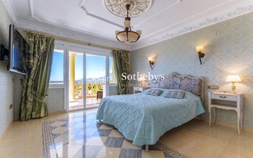 Property slide 32