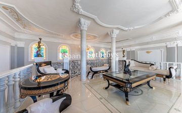 Property slide 18