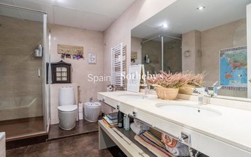 Property slide 31