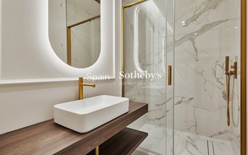Property slide 32