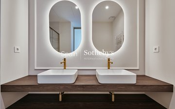 Property slide 25