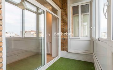 Property slide 32