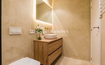 Property slide 35