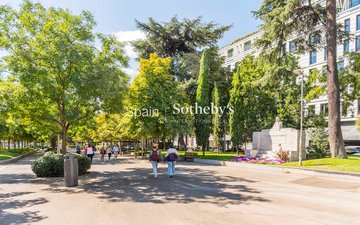Property slide 16