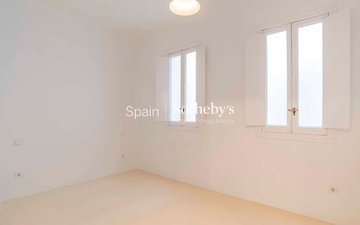 Property slide 19