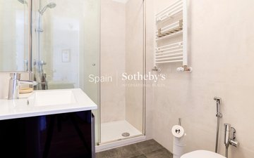 Property slide 25