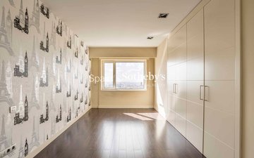 Property slide 16