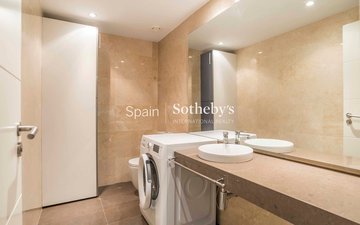 Property slide 32