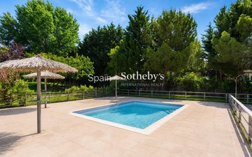 Property slide 35