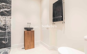 Property slide 25