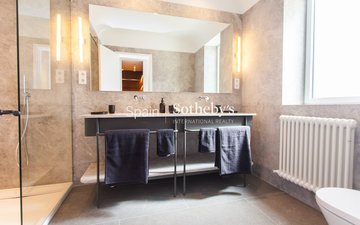 Property slide 18