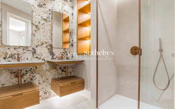 Property slide 40