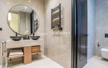 Property slide 33