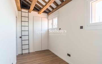 Property slide 32