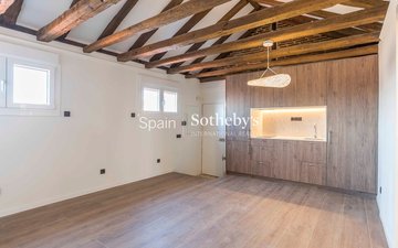 Property slide 22