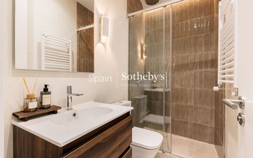 Property slide 20