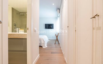 Property slide 32
